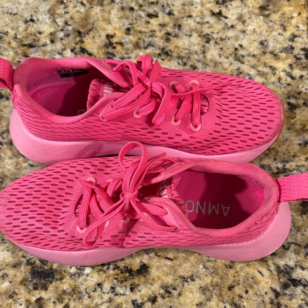 NOBULL women’s Pink sneakers sz. 8